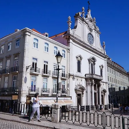 Fernando Pessoa Lovely & Bright Apt In Rossio *